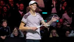Tennis, Sinner numero 3 del ranking ATP se va in finale a Rotterdam: Medvedev si cancella dal torneo di Doha