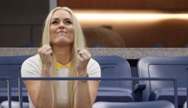 Lindsey Vonn loda l'amico Jannik Sinner: "Mi ricorda Federer. E se è il tennista più forte è anche grazie allo sci"