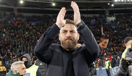 Roma, De Rossi: "Funerali Losi? Ho commesso un grave errore". Sull'Inter: "Possiamo vincere"