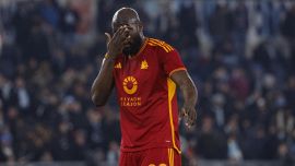 Roma-Inter: Lukaku flop, Angelino Mango e le polemiche sull’arbitro Guida: web in tilt