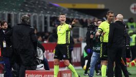 Un rigore ferma il Milan con l'Atalanta: Pioli attacca Orsato. Anche Gasp contro "i penalty da Var"