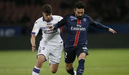 Lavezzi ancora ricoverato, la foto con la mamma commuove anche Biglia e Belen: ecco come sta il Pocho