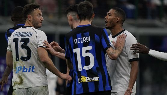 Razzismo, Acerbi venerdì in Procura Figc. Juan Jesus: il messaggio WhatsApp a Spalletti e il video del Napoli