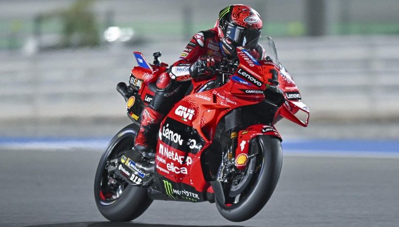 MotoGP Qatar: Bagnaia vince dominando, Binder e Martin sul podio. Marquez 4°, Acosta show e poi crollo