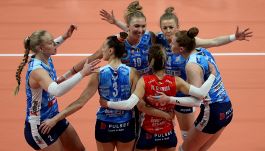 Volley femminile Champions League, pazza rimonta di Conegliano: da 0-2 a 3-2 con l'Eczacibasi. Super Haak