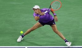 Tennis Indian Wells, troppo Alcaraz per Arnaldi: il ligure dura solo un set. Paolini, buona la prima