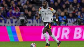 Roma, l'ex Rudiger nei guai in Germania. L'accusa: 'Ha fatto il gesto dell'Isis' ma lui si difende