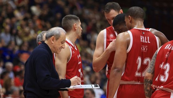 Basket Eurolega, Zalgiris-Olimpia Milano vale un sogno. Trinchieri contro Messina, occhio alle scintille