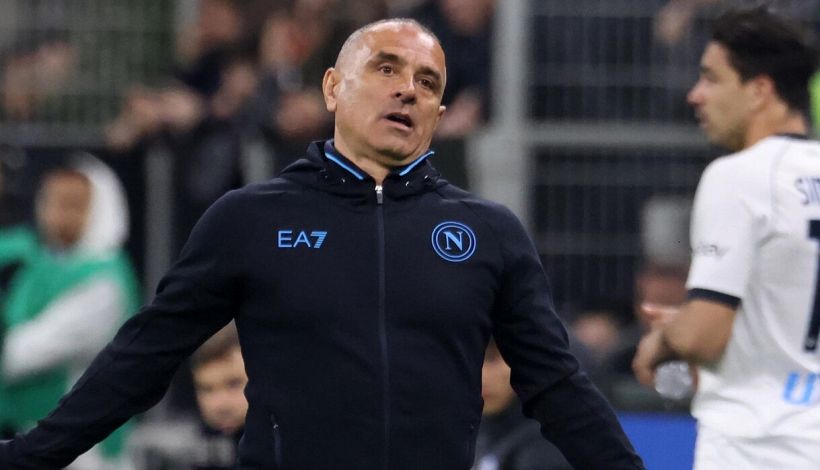 Napoli, Calzona rivela vero accordo con De Laurentiis sul futuro e crede ancora alla Champions ma perde con la Slovacchia