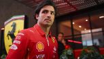 F1 Gp Arabia: Sainz stoico, ai box Ferrari a Jeddah a 24 ore dall'operazione di appendicite