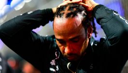 F1, Hamilton in crisi: "No, sta già pensando alla Ferrari". Bearman in Haas nel 2025, c'è la risposta