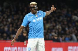 Napoli, due regali da Osimhen. E sul rinnovo di Kvaratskhelia l’agente passa la palla a De Laurentiis  