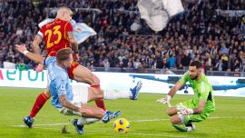 Serie A, anticipi e posticipi dalla 31a alla 33a giornata: derby Roma-Lazio al sabato pomeriggio