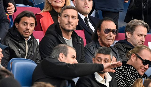 Roma, Totti corregge il tiro su Dybala ma non sui Friedkin: la bordata alla dirigenza