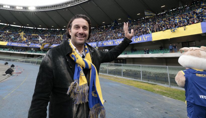 Luca Toni al veleno, cane vietato al circolo e salta gara figlio: è polemica