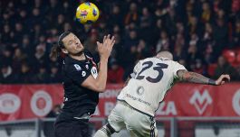 Monza-Roma, moviola: Paredes e Cristante graziati, Var lento su gol annullato