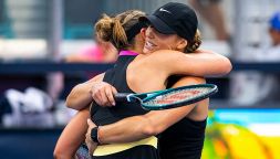 Tennis Miami Open, Sabalenka torna e vince: l'abbraccio con Badosa, la voglia di voltare pagina in fretta