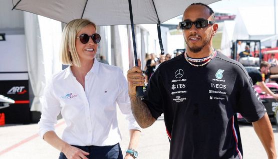 Ferrari: "Hamilton come il Papa" e Susie Wolff lo rimpiange già. Lewis icona di moda, l'incarico fuori dalla F1