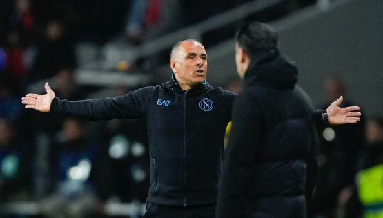 Barcellona-Napoli, Calzona recrimina per il rigore negato a Osimhen: “Perché il Var non è intervenuto?”