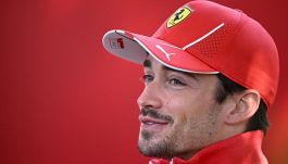 Ferrari, Leclerc non rosica: "Sainz imprendibile, sua vittoria per noi è uguale"