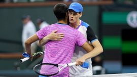 ATP Madrid, Alcaraz incorona Sinner: 'Il numero 1 al mondo oggi è lui, ricorda Nadal'. E lo sfida pure a Roma