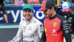 F1 Alonso, no Red Bull e Mercedes: rinnovo con Aston Martin stravolge i piani di Sainz, i nuovi scenari