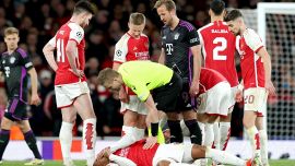 Arsenal - Bayern, slow motion: utdömd straff, den otillåtna sparken och den dramatiska markeringen