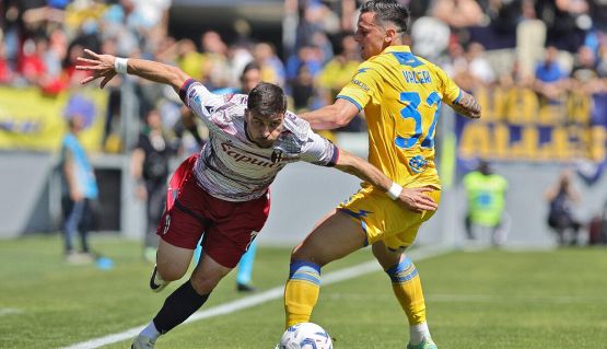 Frosinone-Bologna, moviola: Orsato non fa come Massimi ma commette un brutto errore