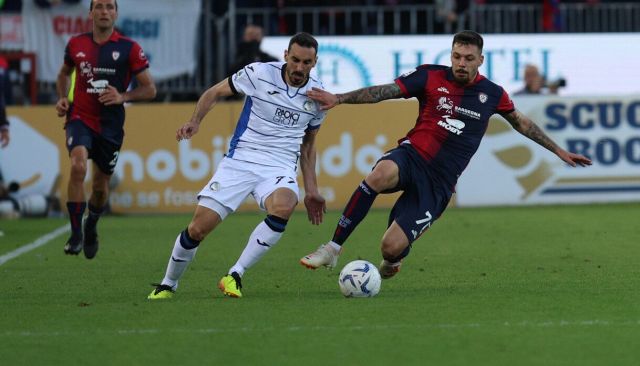 Cagliari-Atalanta, slow motion: den straffspark som sardinerna krävde och tystnaden i VAR