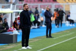 Lecce-Roma De Rossi se la prende con l'arbitro per il rigore non dato: "Regole non uguali per tutti"