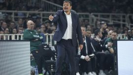 Eurolega, l'accusa di Ataman: 'Minacciato da uno del Maccabi'. La società israeliana smentisce, ma è polemica