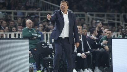Basket, il coach del Pana accusa: "Minacciato da uno del Maccabi"