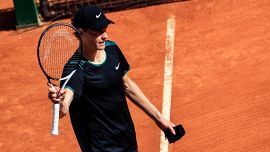 Sinner rivela il rapporto con Tomba e Valentino Rossi poi tende la mano a Berrettini: “Voglio vincere con lui”