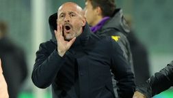Fiorentina, il bacio di Italiano a Vanessa Leonardi: la società viola pronta a smentire. Cambia la data della semifinale