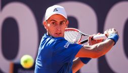 Madrid: Arnaldi sfiora l’impresa con Medvedev; Errani e Paolini eliminate in doppio. Flop Tsitsipas