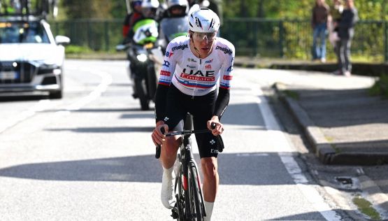 Liegi-Bastogne-Liegi, Pogacar è di un altro livello e mette il Giro d’Italia nel mirino: eclissato van der Poel
