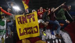 Roma-Lazio: Mancini cosa rischia dopo bandiera col ratto, Procura apre fascicolo