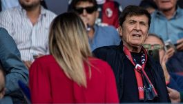 Bologna, Gianni Morandi in ospedale da Lewis Ferguson e si scatenano gli haters: messaggi inaccettabili