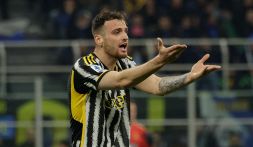 Giudice Sportivo Juventus-Lazio, ignorati i cori razzisti a McKennie; Fiorentina multata per le offese a Gasperini