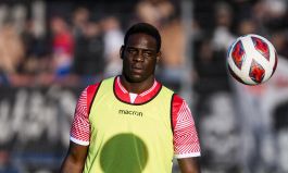 Razzismo, Balotelli ridimensiona il problema nel calcio: bufera sul web