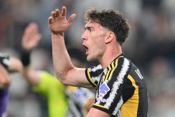 Juventus, Vlahovic e il post su Instagram che scatena i tifosi: c’entra la Fiorentina?  