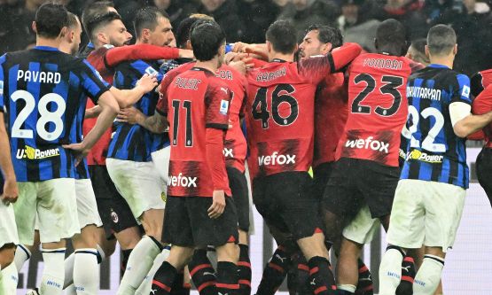 Il Milan dimentica i complimenti all’Inter campione. E scoppia il caso Adli