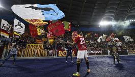Giudice sportivo, la decisione sui cori razzisti in Roma-Lazio e sul caso Mancini: tutti i provvedimenti
