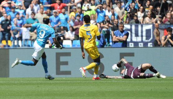 Napoli-Frosinone 2-2 pagelle: Cheddira meglio di Osimhen, Meret gioie e dolori, Politano non basta