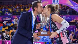 Scudetto Conegliano, Santarelli: 'Due ore di festa, c'è Milano e la Champions'. De Gennaro, messaggio a Egonu