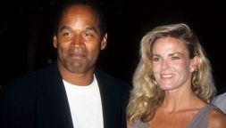 L'enigma O. J. Simpson, il processo che spaccò l'America al campione: l'assassinio dell'ex Nicole Brown, i media e i dubbi