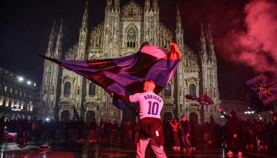 Inter, Piazza Duomo come la curva Nord: la caduta di stile del Milan