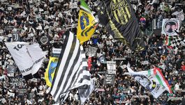 Juve, la Corte d'Appello dà ragione ai bianconeri e i tifosi difendono Agneli