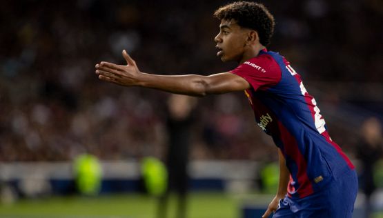 Champions League, Burgos frase choc su Lamal: “Se non gli va bene finisce al semoforo”, poi le scuse dell’ex secondo di Simeone