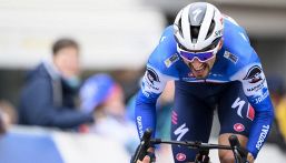 Giro d'Italia, tappa 12: finalmente Alaphilippe! Gran numero del fuoriclasse francese, Narvaez ancora secondo